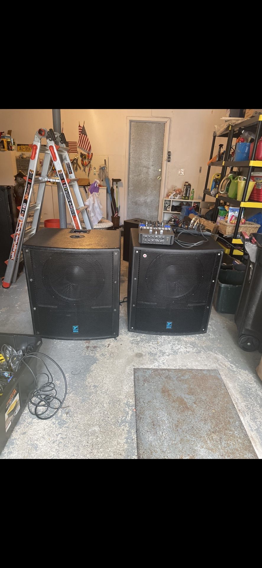 2 YORKVILLE LS800P