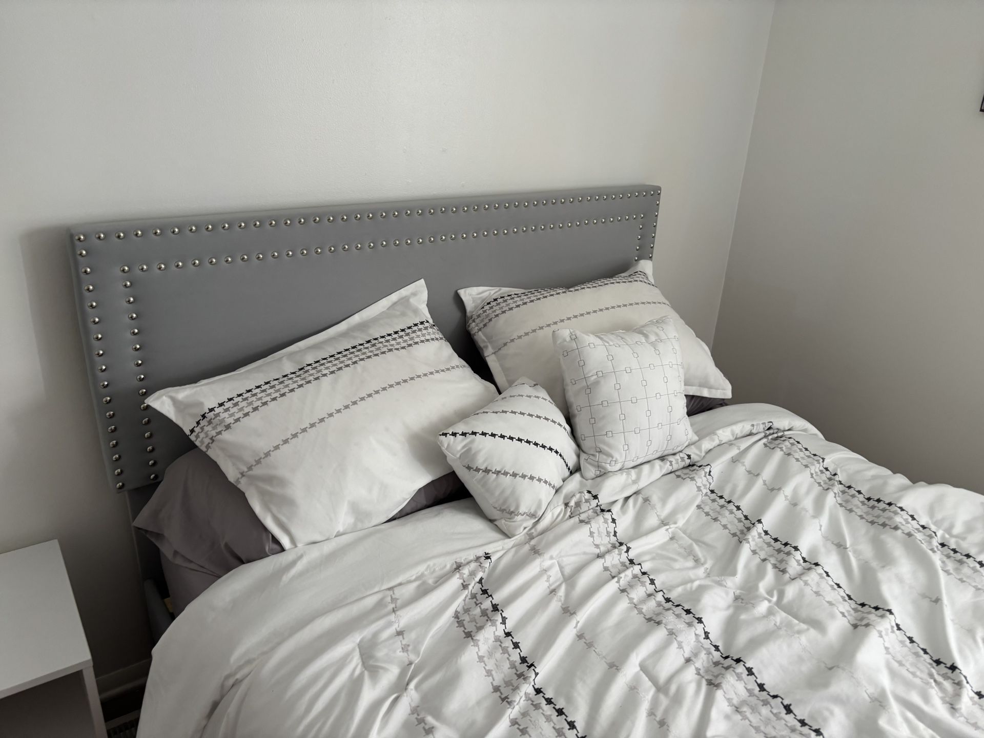 Full Size Mattress, Bed frame, And Sheets