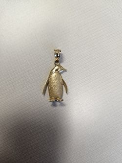 14k Gold Penguin Pendant