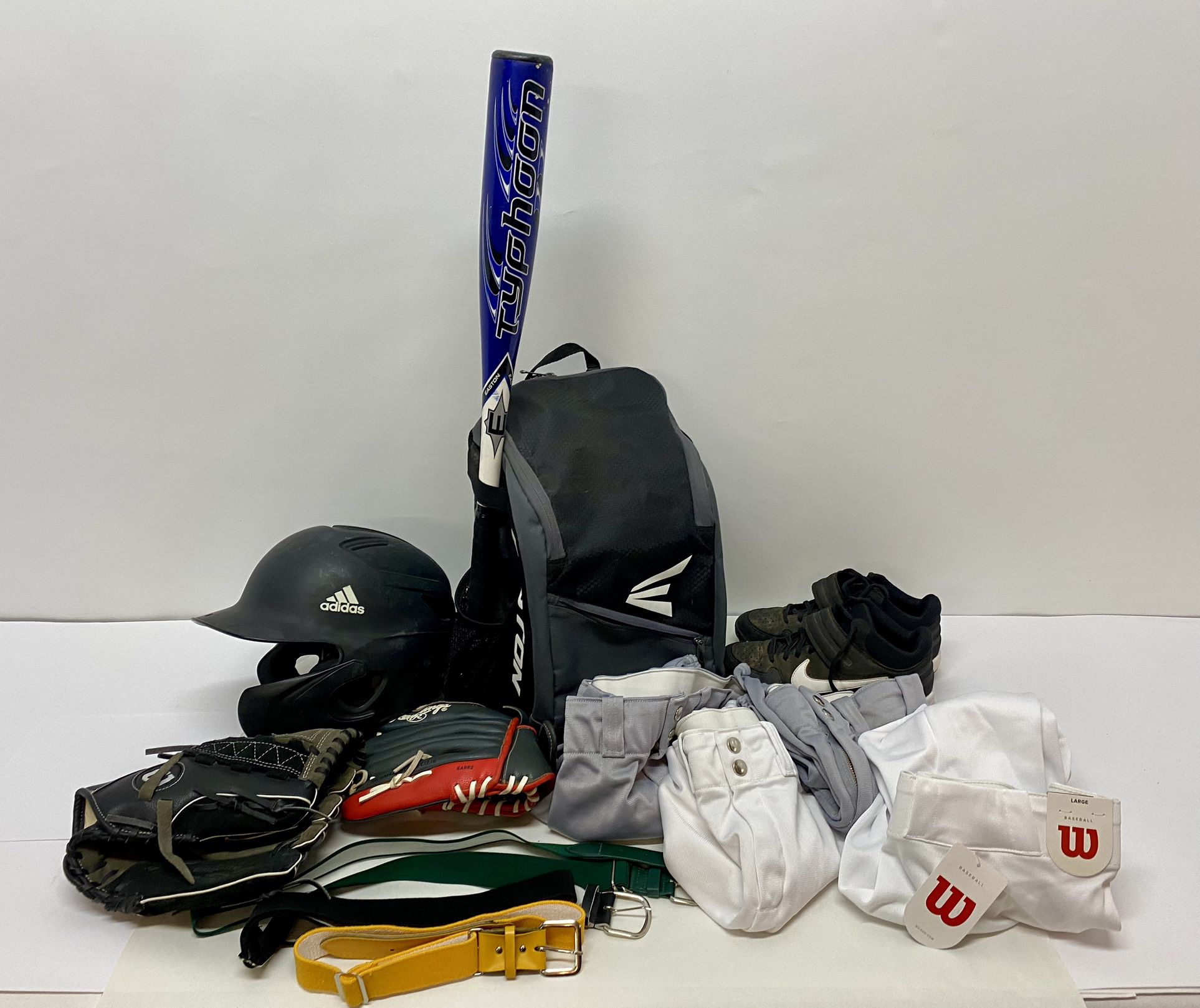Baseball T-ball Bat Glove Gloves Cleats Pants Helmet with Jaw Guard 
