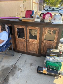 Tv stand
