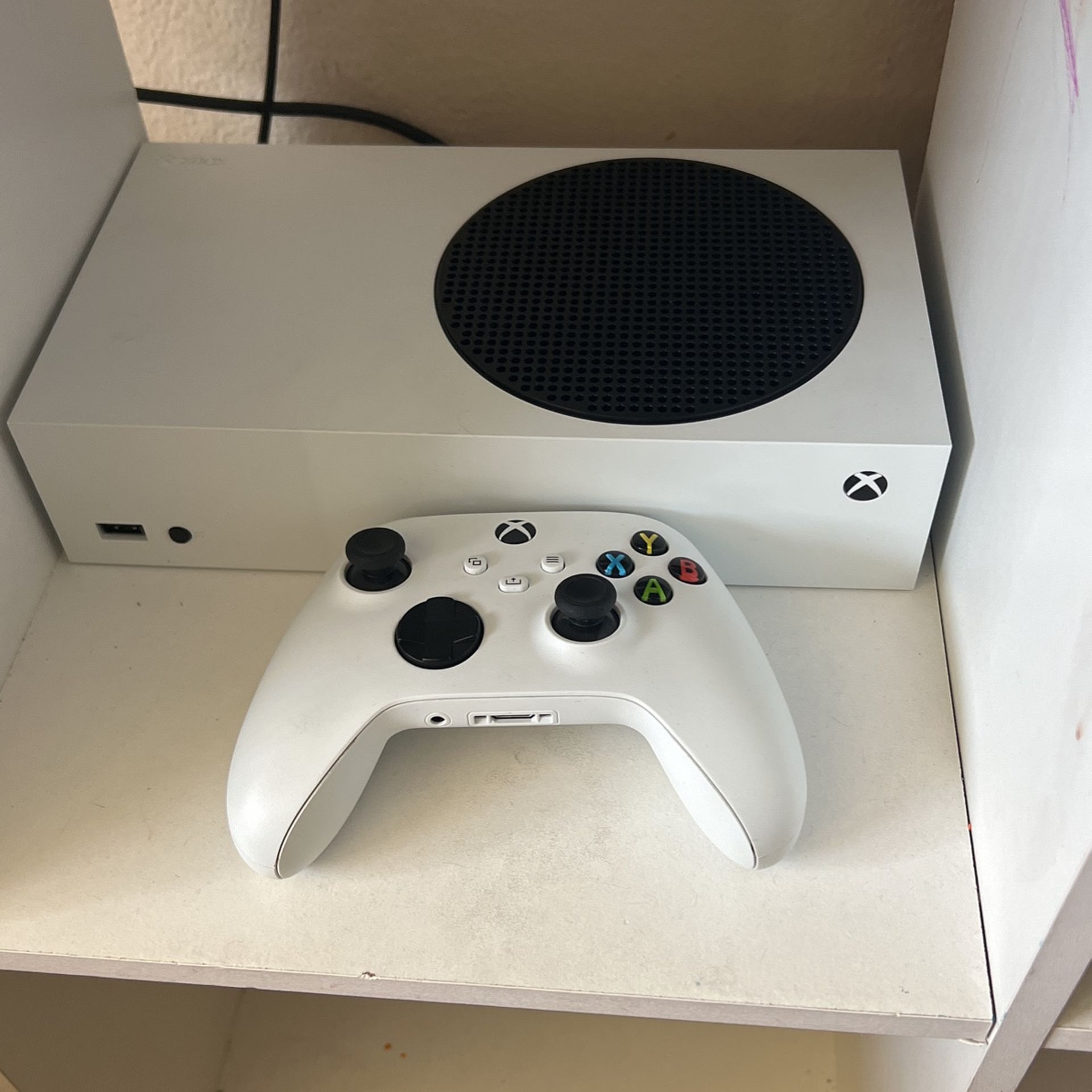 Xbox series s for sale in riverside ca offerup
