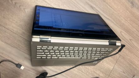 Touchscreen hp x360 corei5 10th gen 256gb SSD 8gb ram win 11