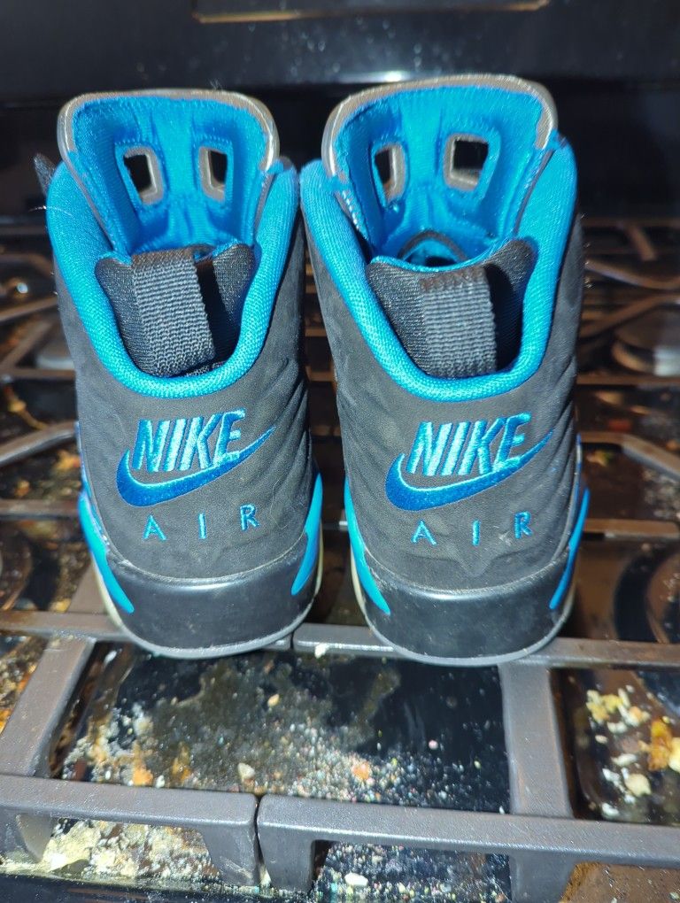 Nike Air Jordans Boys 6
