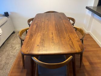 High end dinning table +6 chairs