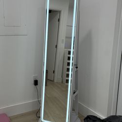 LED Mirror With Storage / Espejo 