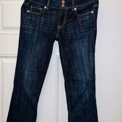 Nice WOMÈN  American EAGLE OUT FITTERS SIZE(2) only $15