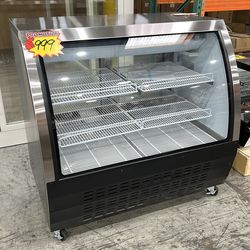 Clearance! Chumart CMT-48DC 47 1/4" Black Curved Glass Refrigerated Deli Case