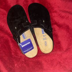 Black boston birkenstocks soft footbed (NEW)