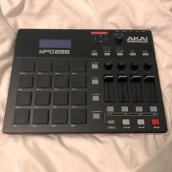 AKAI MPD 226