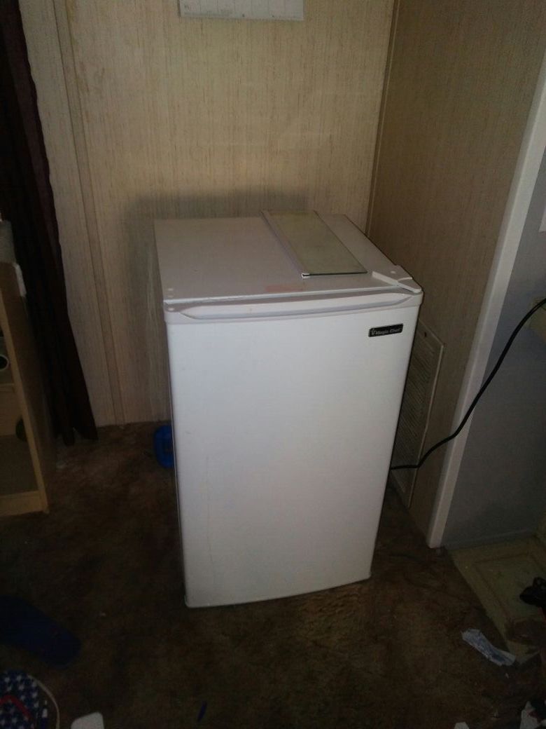 Magic Chef Mini Fridge