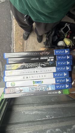 PS4 / Xbox One Game Bundle – 8 Games in Cases