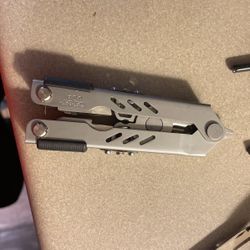 Gerber Expensive Multi tool 