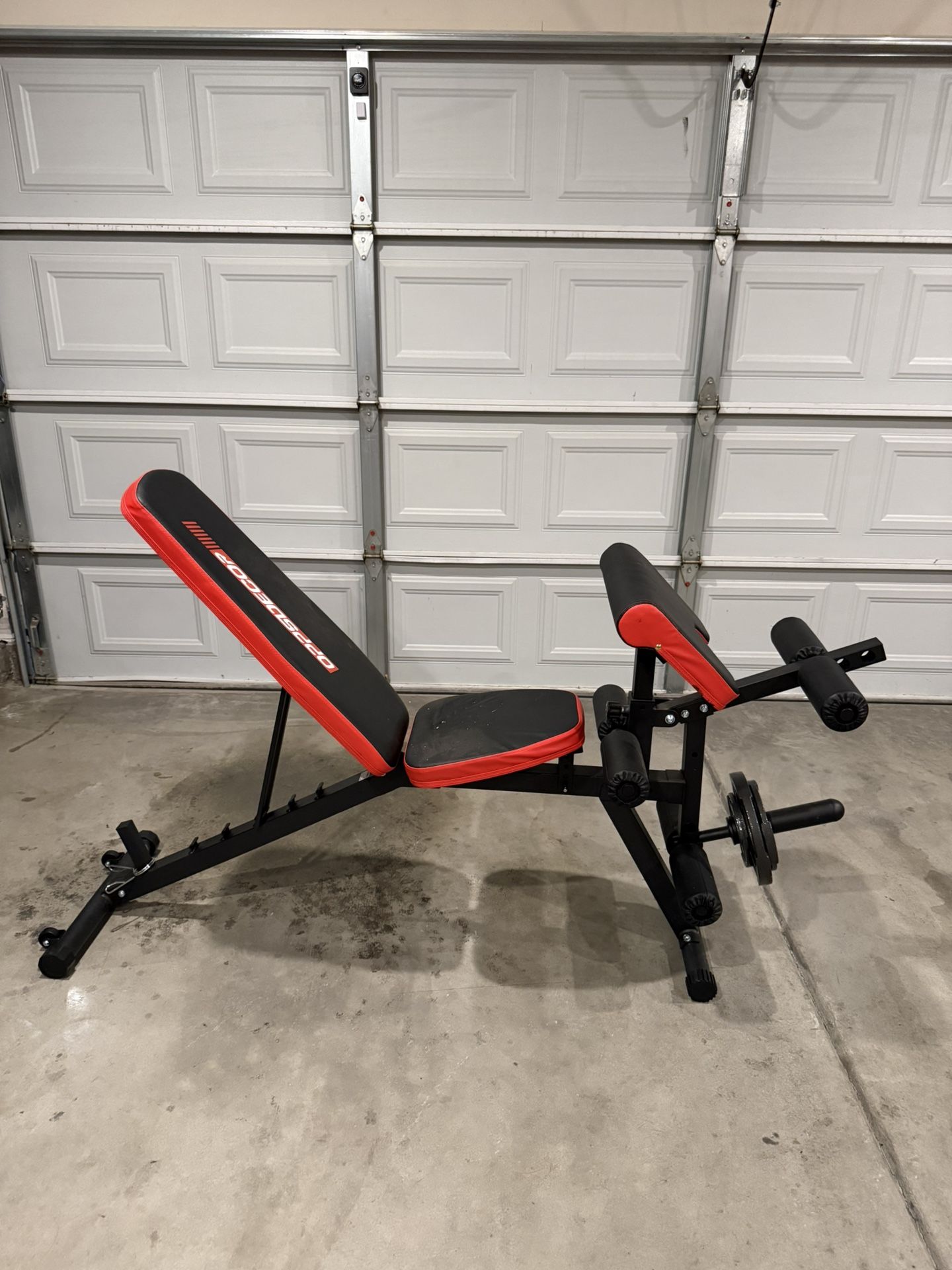 Weight Bench Press with Leg Extension & Preacher Curl Pad