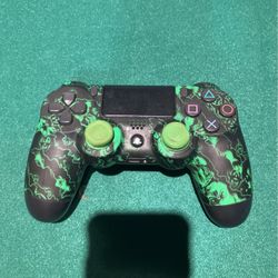 PS4 Controller 