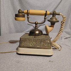 Vintage RadioShack French Continental Phone 