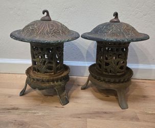 Pair of Cast Iron Lanterns - Heavy Pagoda - Hinged Door - Chinese Asian Style Lantern 14"