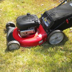 21"TROY BILT REAR BAGGER 