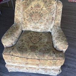 Vintage Sofa Chair With Cover