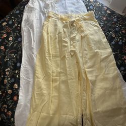 Francesca’s Woman’s Pants Size Small