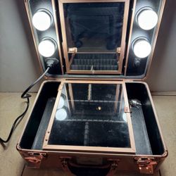 Impressions Slaycase Travel Vanity Case with Lighted Mirror 