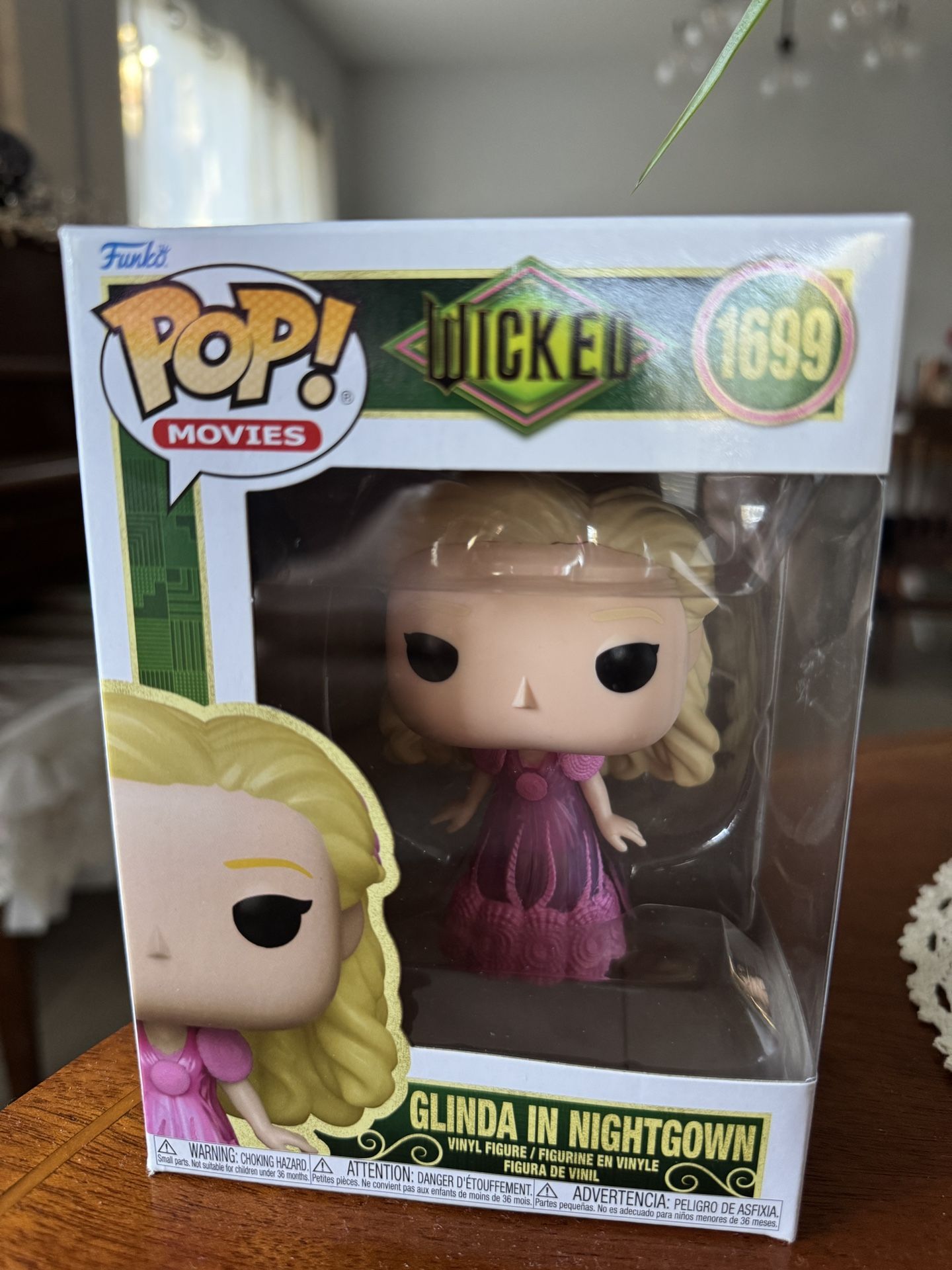 Glinda Pop Doll