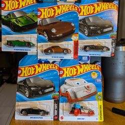 Hot Wheels 17 Pagani, 96 Porsche, Quick Chat.