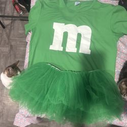Womanâs Large M&M Costume