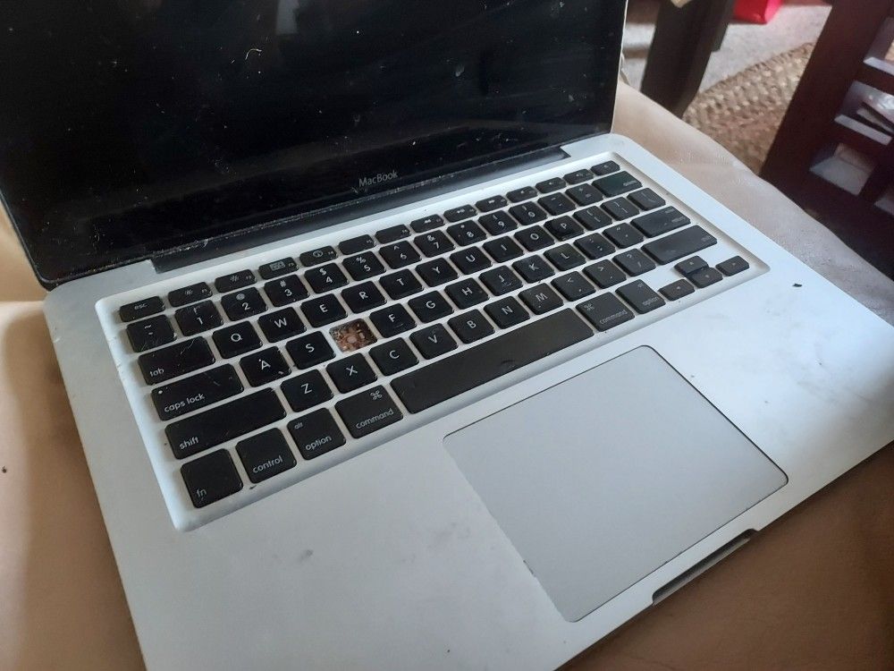 MacBook 2011