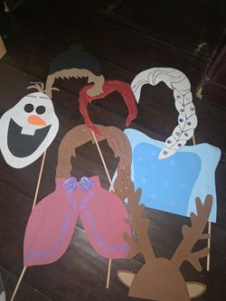 Frozen photo booth props