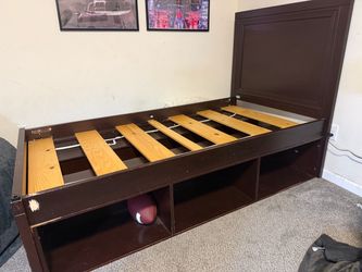Free bed frame