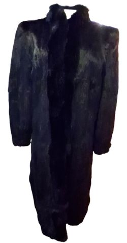Luxury Fur Garment Spanish Rabbit Fur Coat with Tuxedo Trim