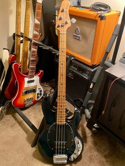 StingRay Ray34 with Roasted Maple Neck in Pacific Blue Burst