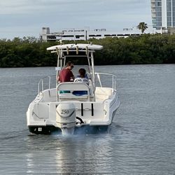 Center Console AquaSport Boat 24ft 