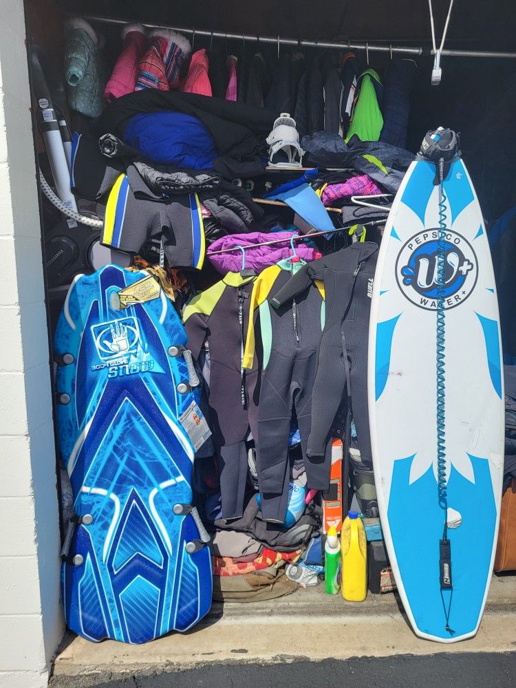 snowclothessnowboard wetsuits Surfboards