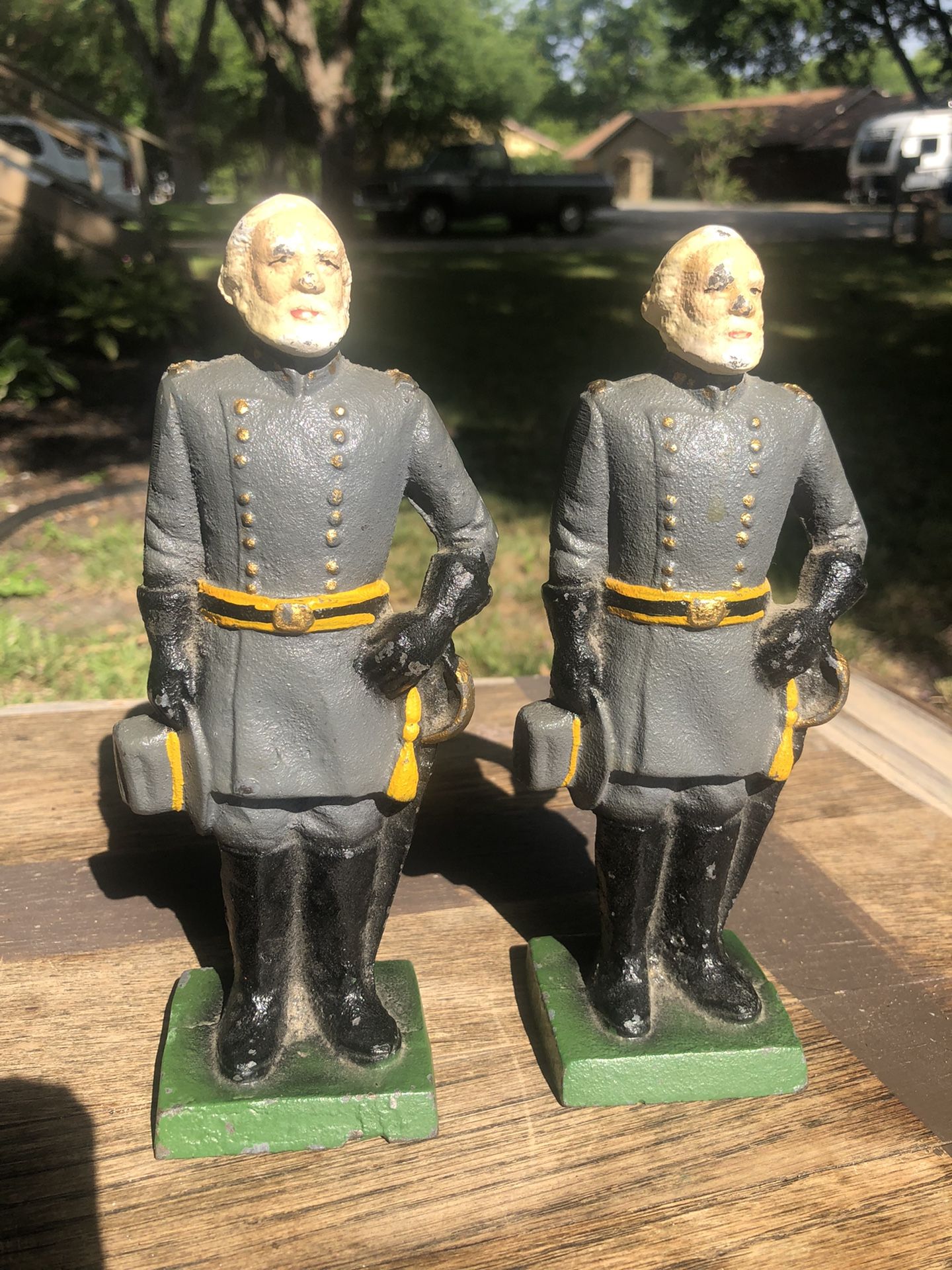 Pair Of 7” Cast Iron Robert E  Lee Figures