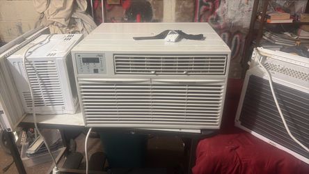 Arctic King Window Air Conditioner with Remote