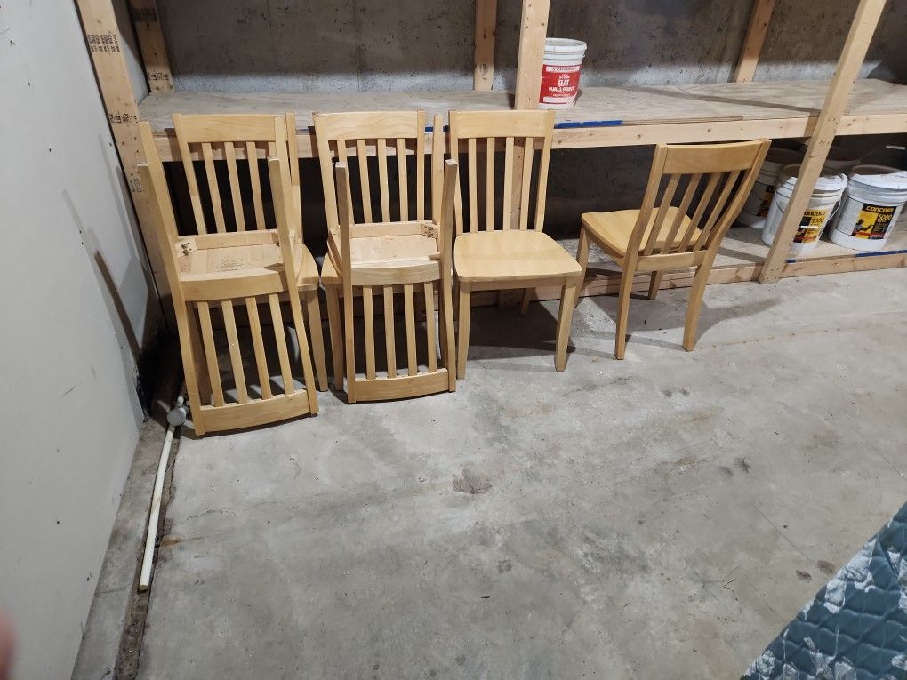 6 Kitchen Chairs And Queen Box Spring And Matress