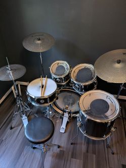 Donner DDS-520 (With Accessories)