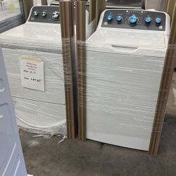 GE Washer And Dryer Set New 