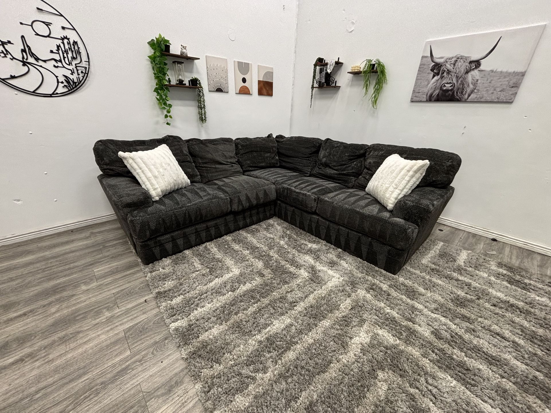 Sectional Couch - Free Delivery