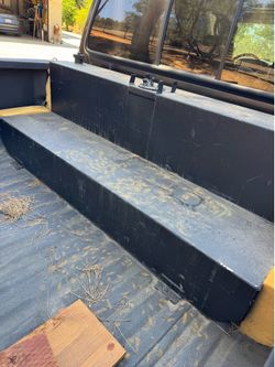 Fuel tank for truck