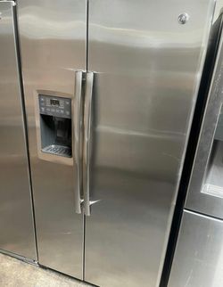 GE Side by Side Stainless Steel Fridge Ice Maker