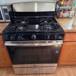 GE 30-inch Freestanding Gas Stove (Range) in Stainless Steel