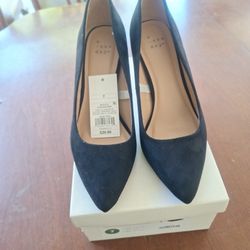 Women's Black Dress Shoes  Size 7