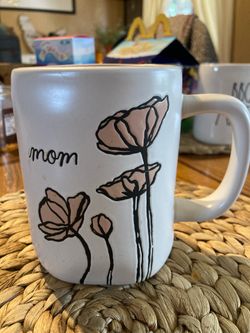 Rae Dunn mom mug