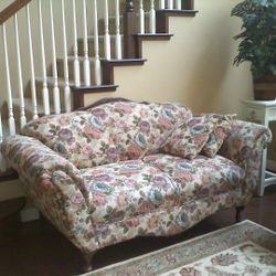 Queen Anne Style Love Seat 