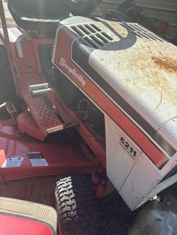 Riding Lawn Mower-Parting Out.