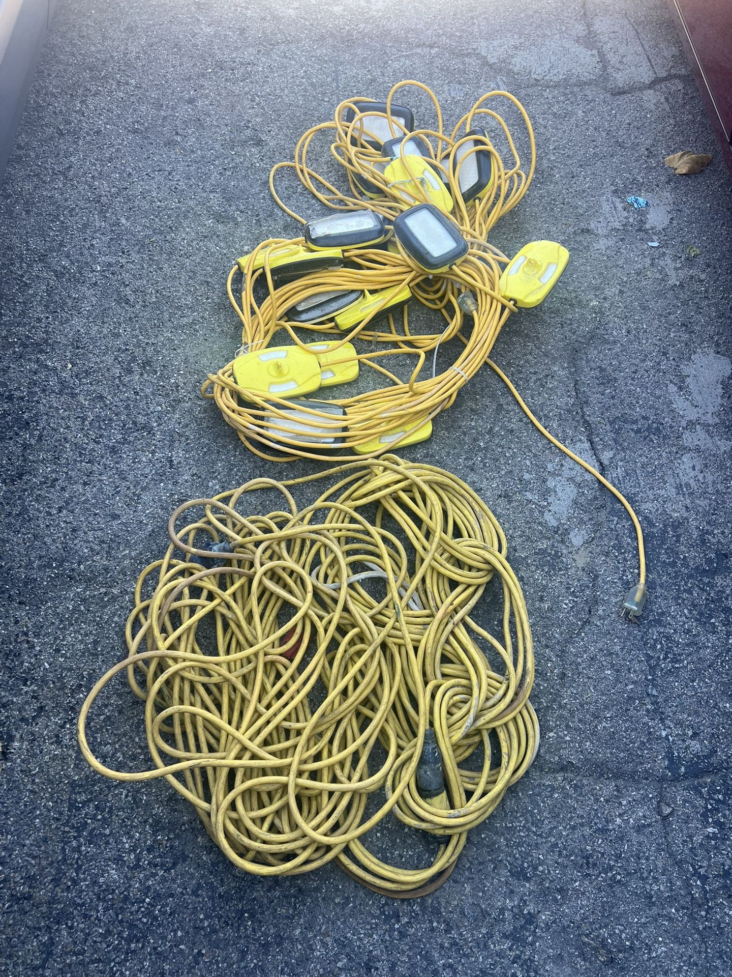 String lights and extension cords