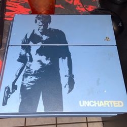 Limited- Edition Uncharted 4: A Thief's End. PS4